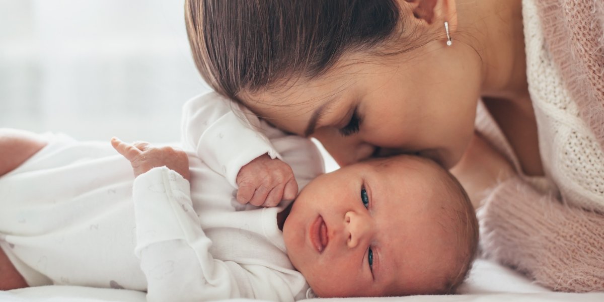 Comment vraiment aider une nouvelle maman ? 🤱 - Les Parentales